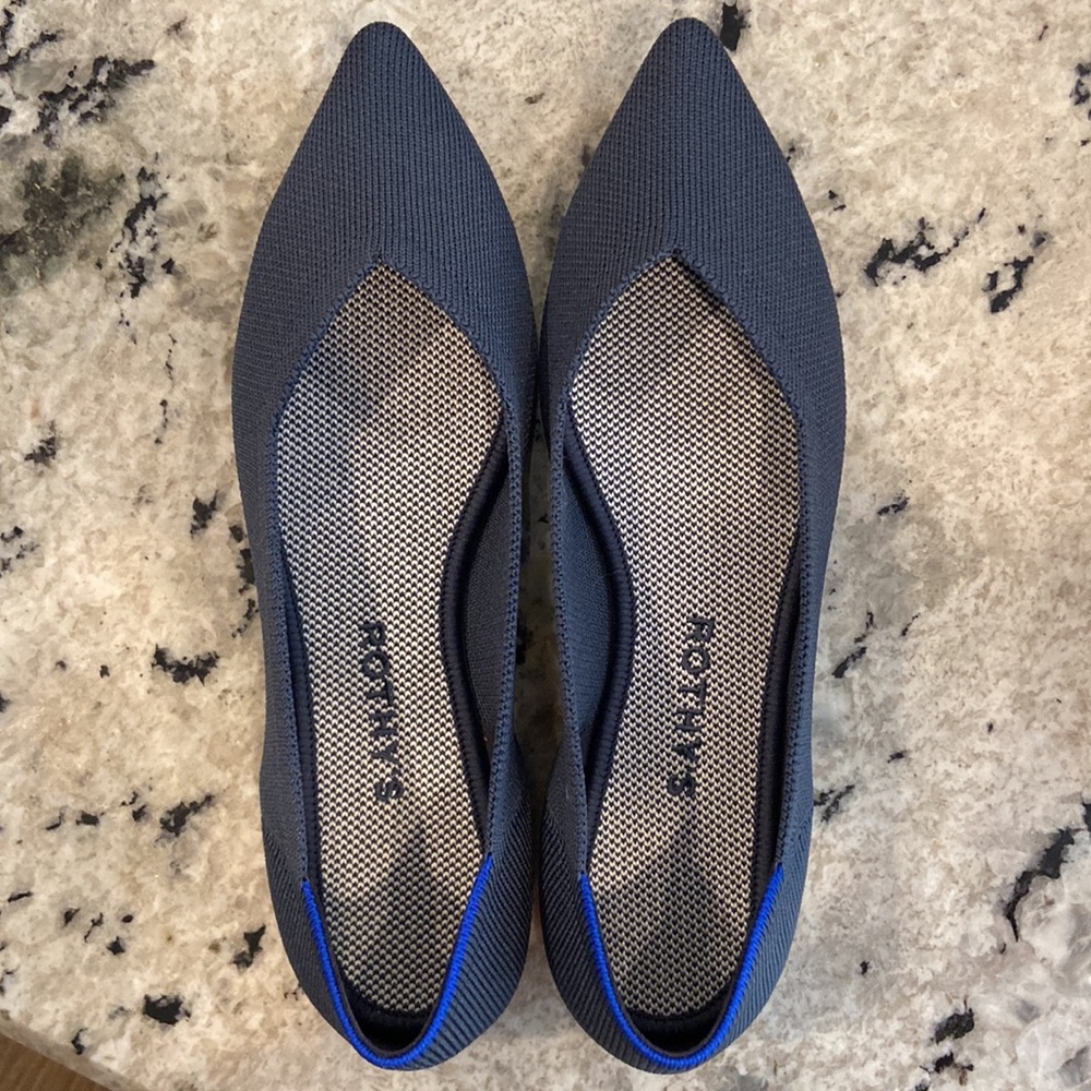 NWT Rothy’s The Point Flat